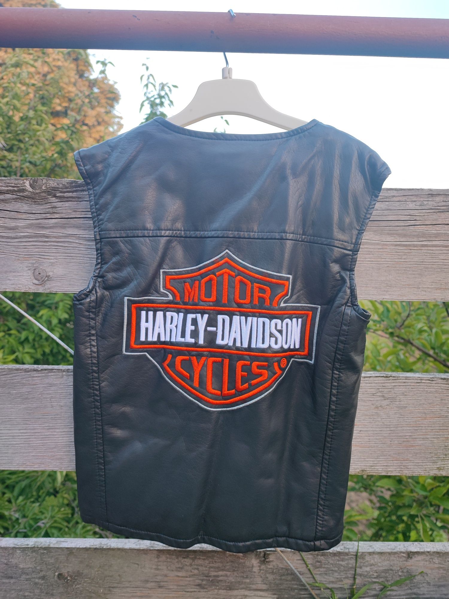 Кожен елек на Harley Davidson