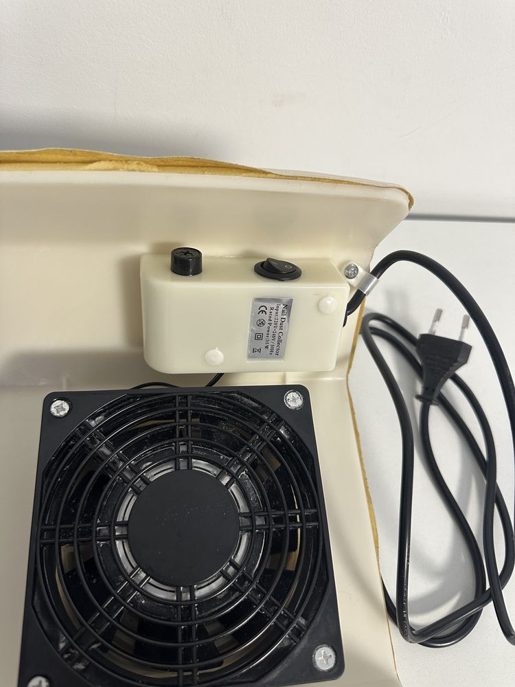 Aspirator de unghii