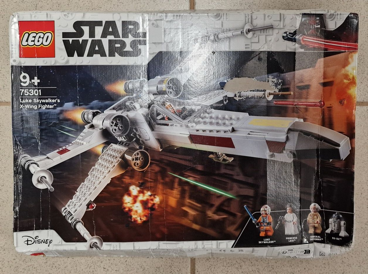 LEGO Star Wars - X Wing Fighter al lui Luke Skywalker 75301, 474 piese