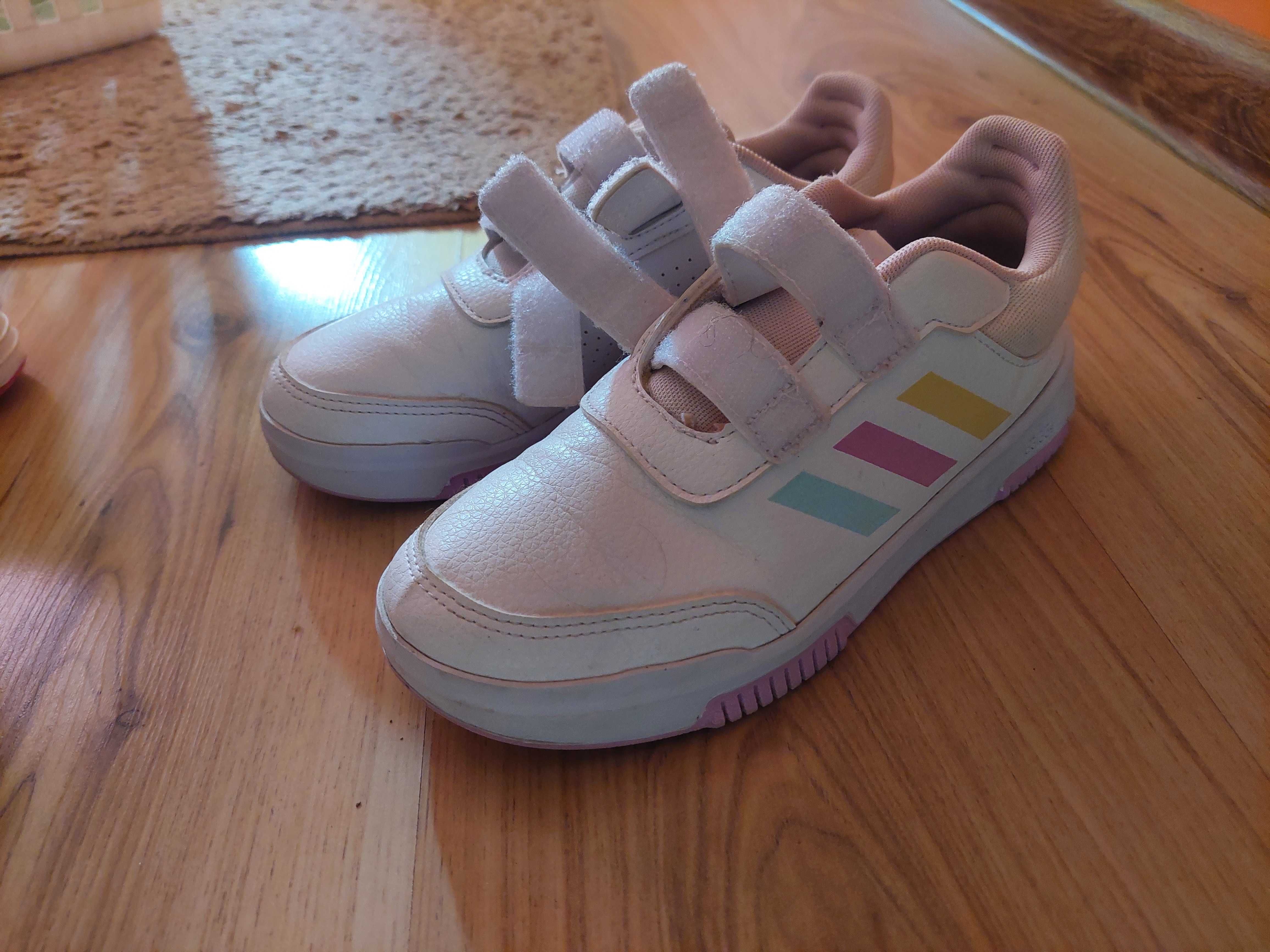Маратонки за момиче Adidas