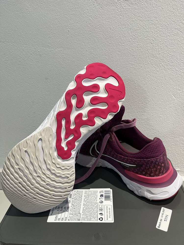 Adidasi femei , Nike , marime 41