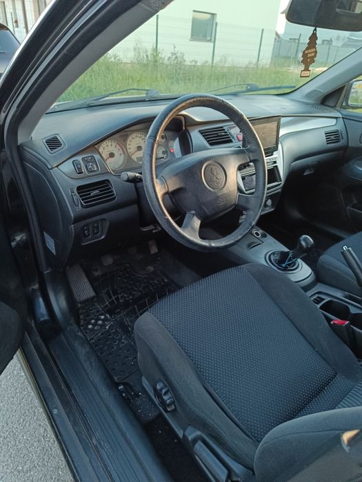 Mitsubishi lancer 1.6 benzina-avariat