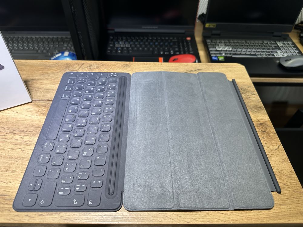 Smart Keyboard для iPad, в отличном состоянии, 9941/А10