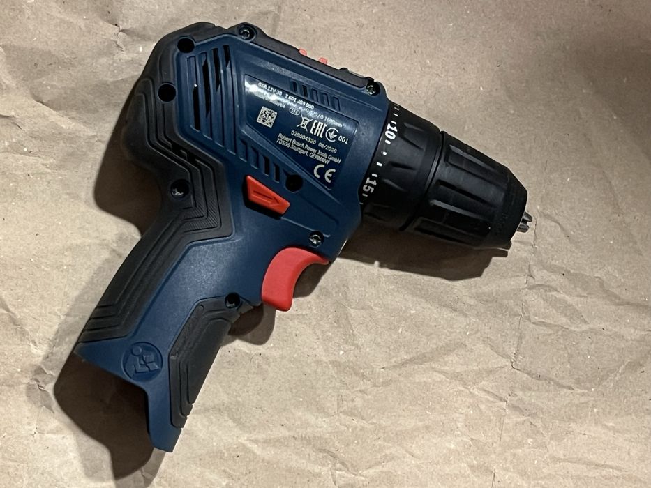 Vand masina de gaurit si insurubat Bosch GSR 12V-30