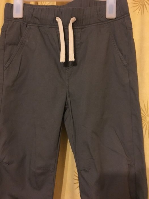 Pantaloni hm 140