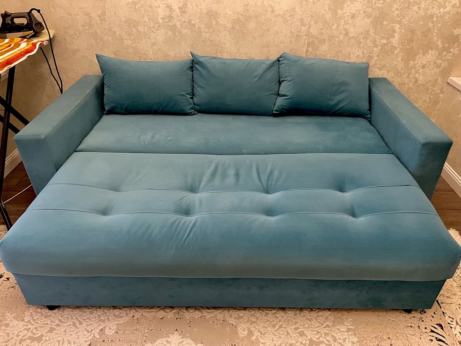 Продается березовый диван