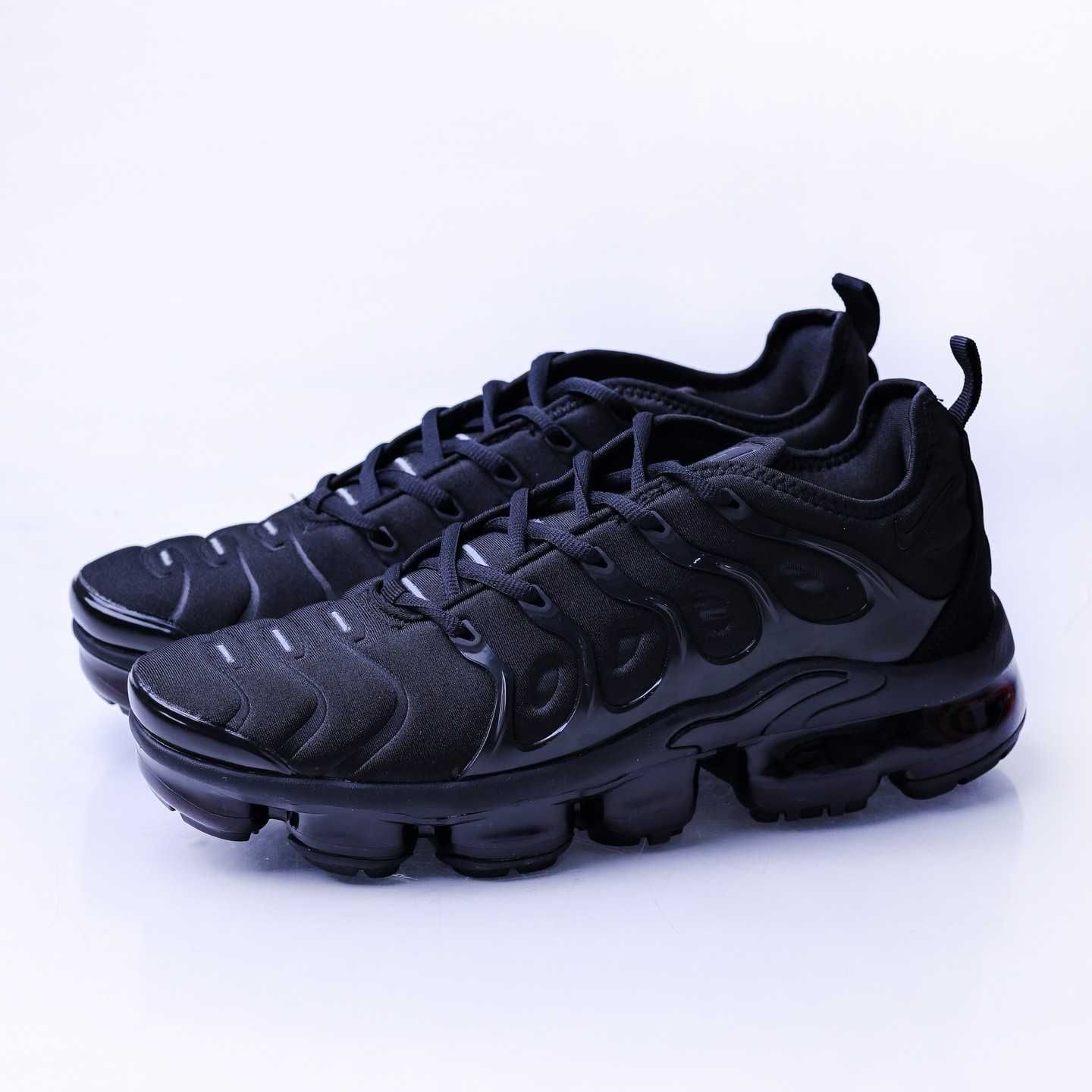 Nike VaporMax Plus "Triple Black"