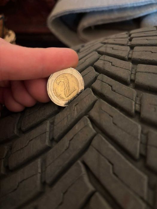 Bridgestone 255/35/R18 94Y и 225/40/R18 92Y зимни гуми