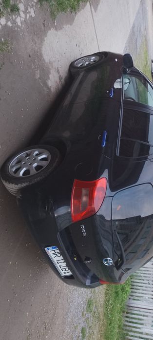 vand yaris 2008 in stare f buna