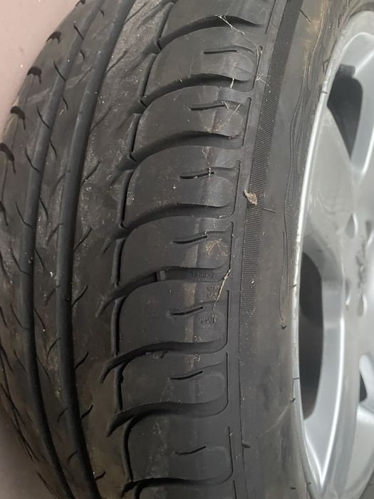 4 броя Джанти за Пежо оригинални с гумите 17”