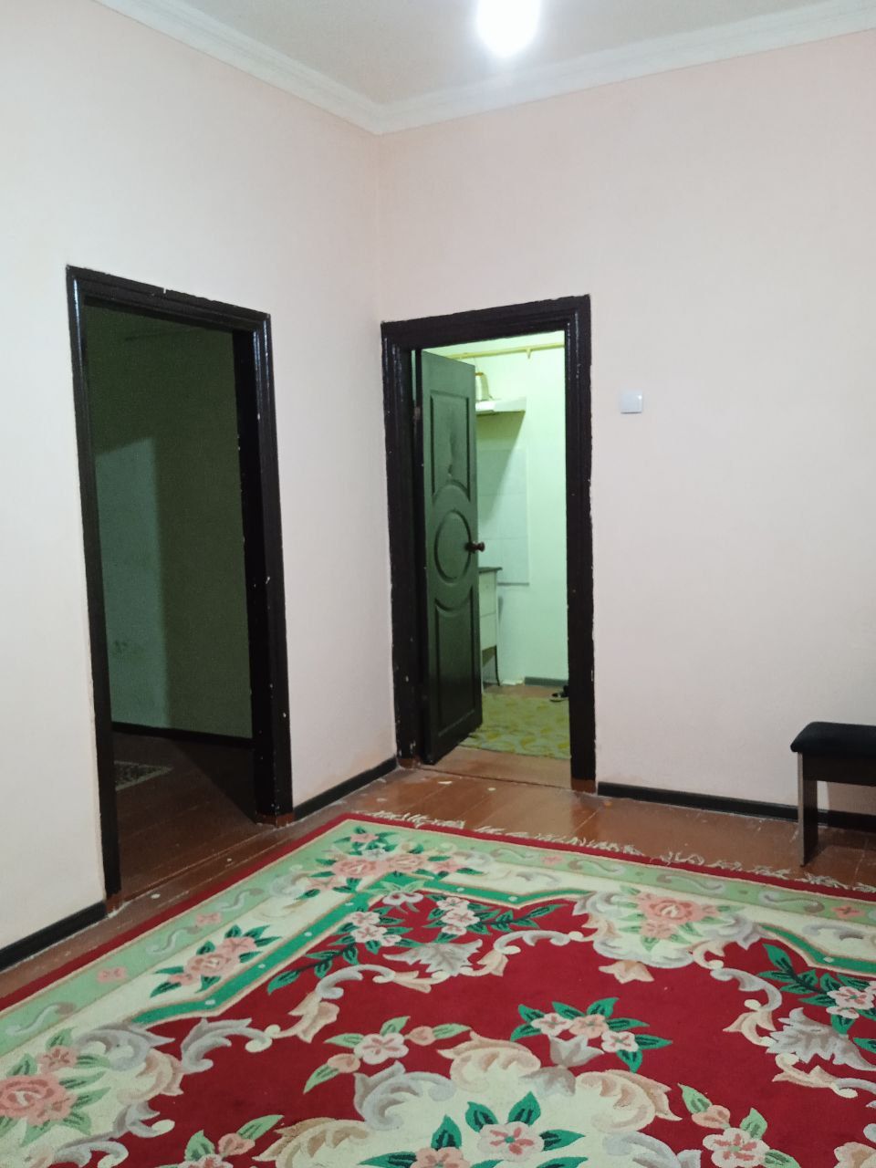 Продам квартиру г Чирчик 1/1/2 чисто цена 30000&торг