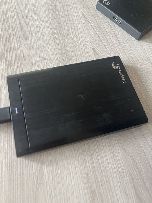 Продам десткий диск 465 гб