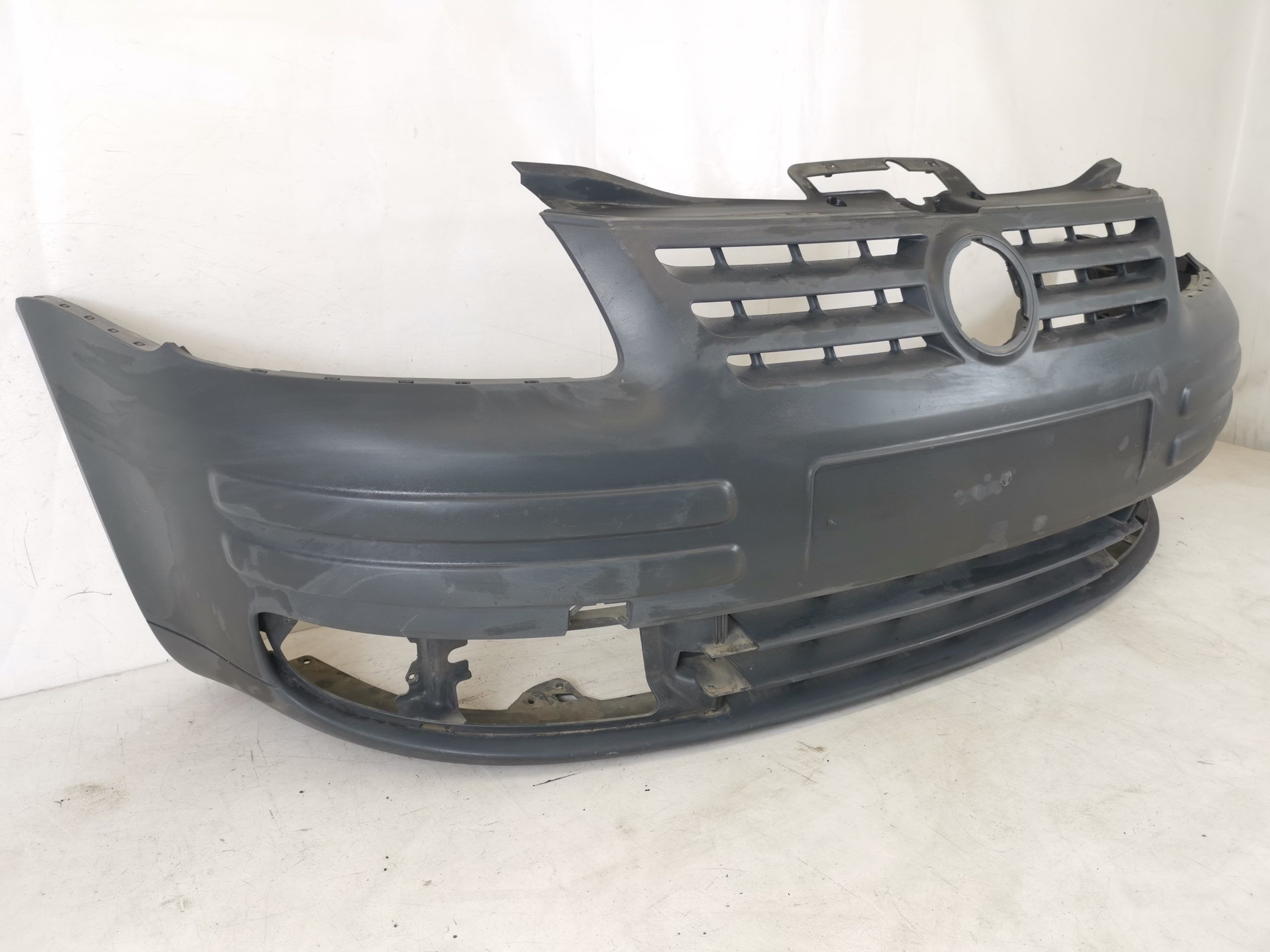 Предна броня Фолксваген / Volkswagen Caddy 4 [ , , , , , ] С оригиналн