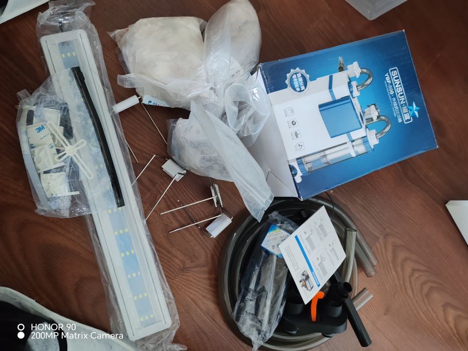 Filtru extern și accesorii pentru acvariu