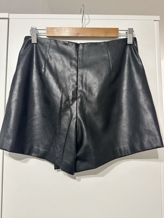 Fusta/pantalon zara , imitatie piele S