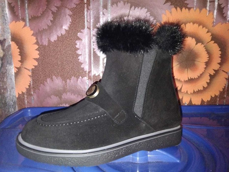 Зимние замшевые ботинки