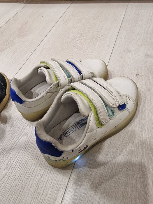 Кроссовки Next и ботинки Biomecanics