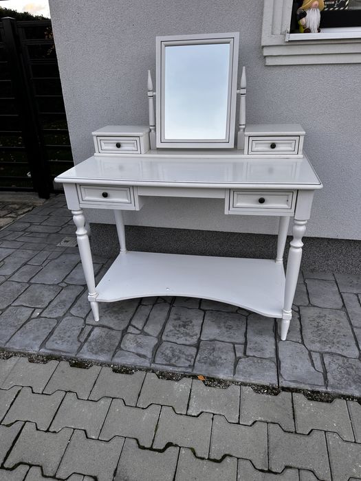 Masa toaleta / machiaj Mobexpert