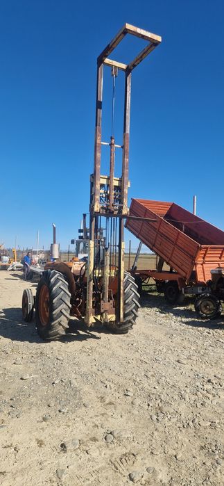 Stivuitor pentru tractor