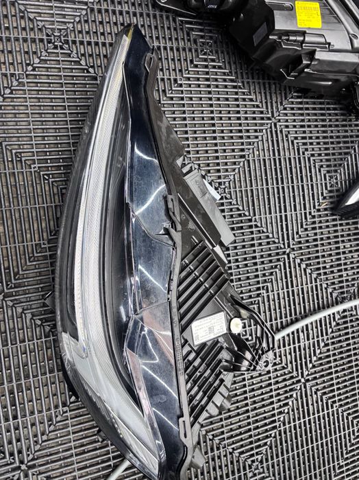 Far stângă Volvo Xc60 Full Led