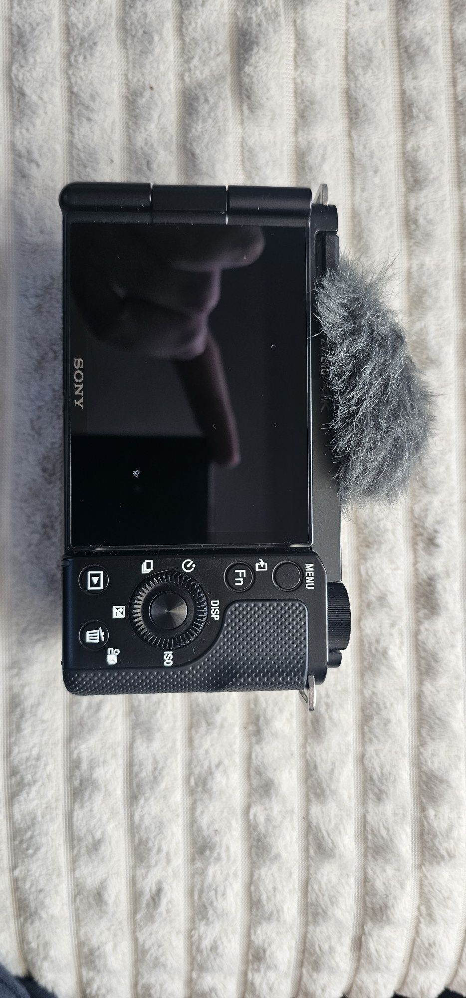 Фотоапарат Sony ZV-E10 + обектив Sony FE 50mm f/1.8 + обектив Sigma 30