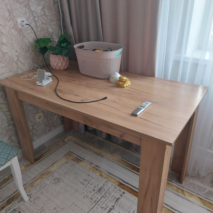 Продам стол + 3  шт стулья