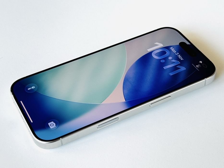 Iphone 16 Pro 1TB White Titanium Гаранция 6 месеца