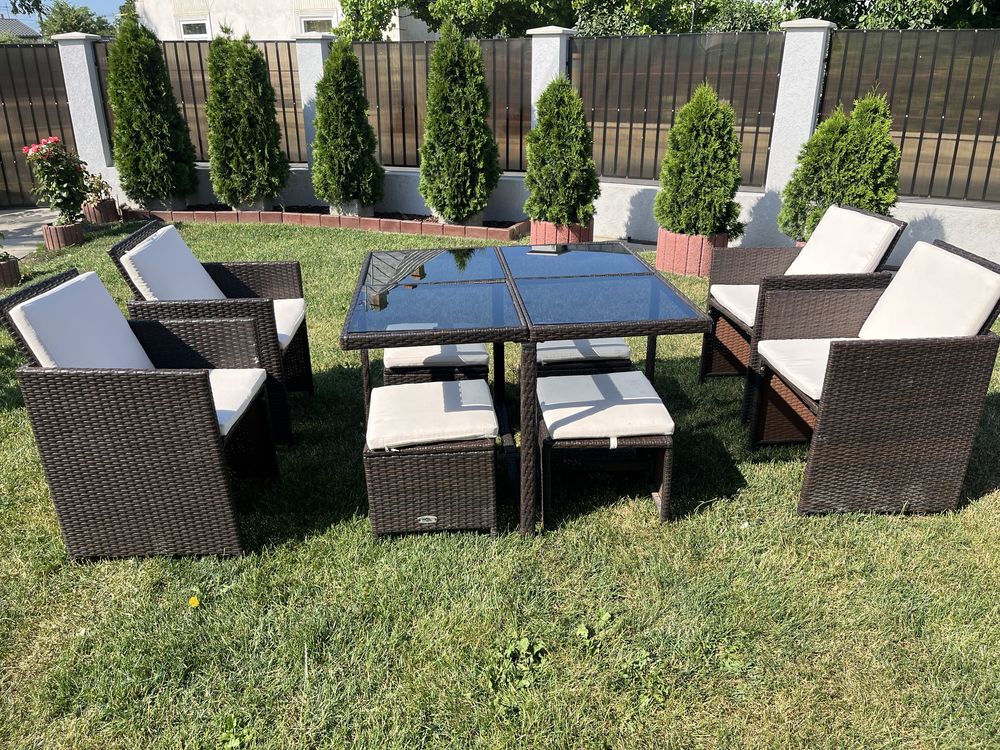 Set mobilier gradina ratan - masa + scaune + suporti picioare