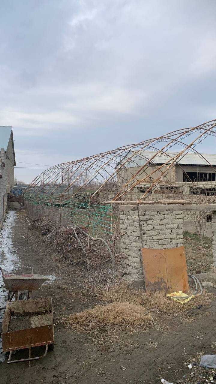 qurilish uchun yer maydoni sotiladi