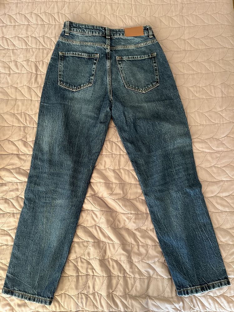Нови дънки Zara Momfit