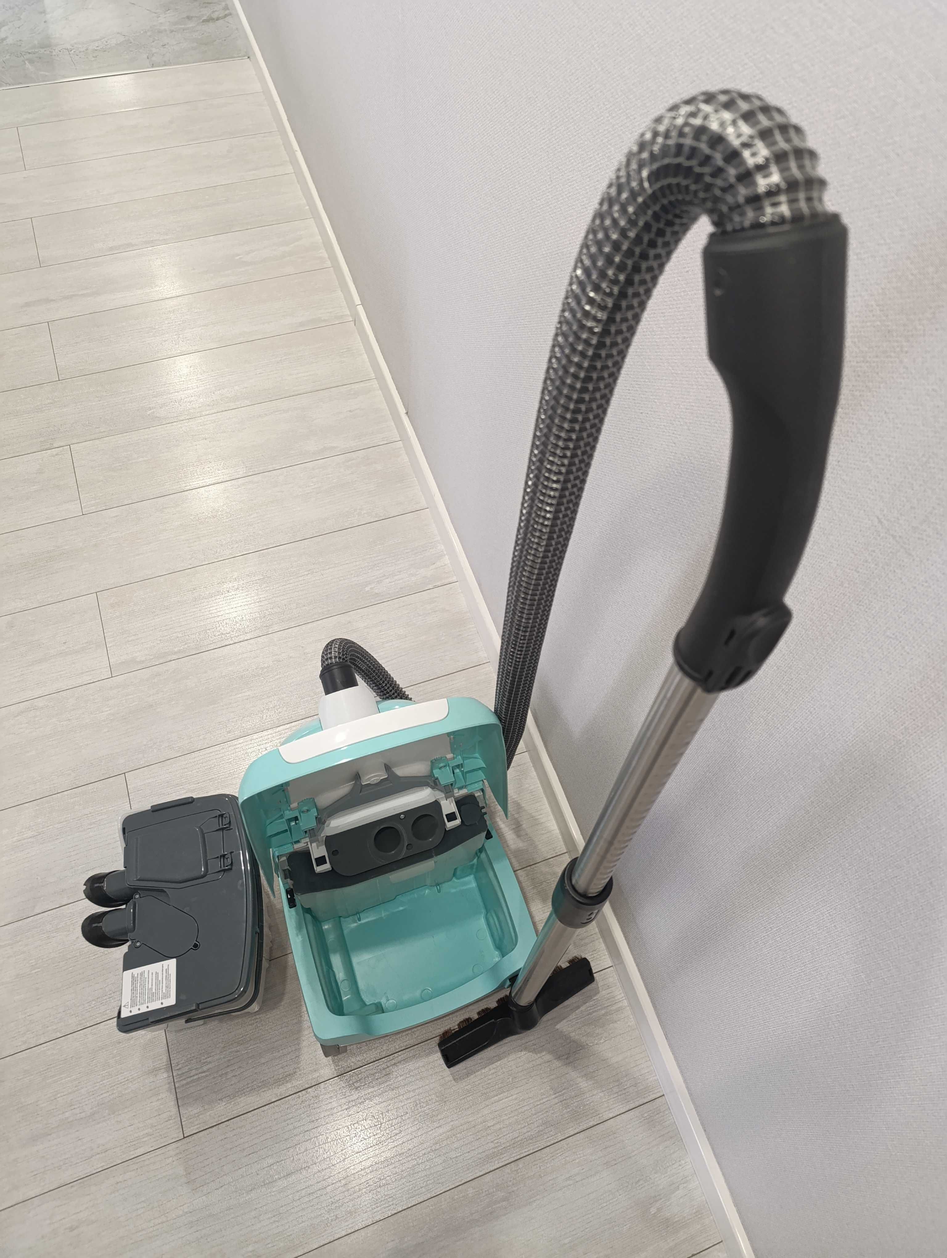 Продам Пылесос Bosch