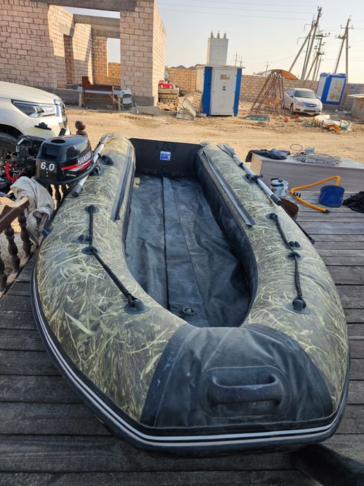 Лодка с мотором