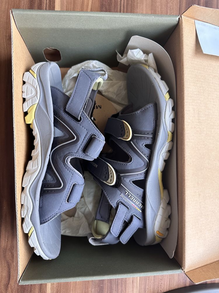 Нови сандали Merrell Vibram в кутия