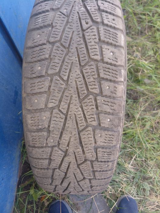 Продам зимние шины 185/65/15