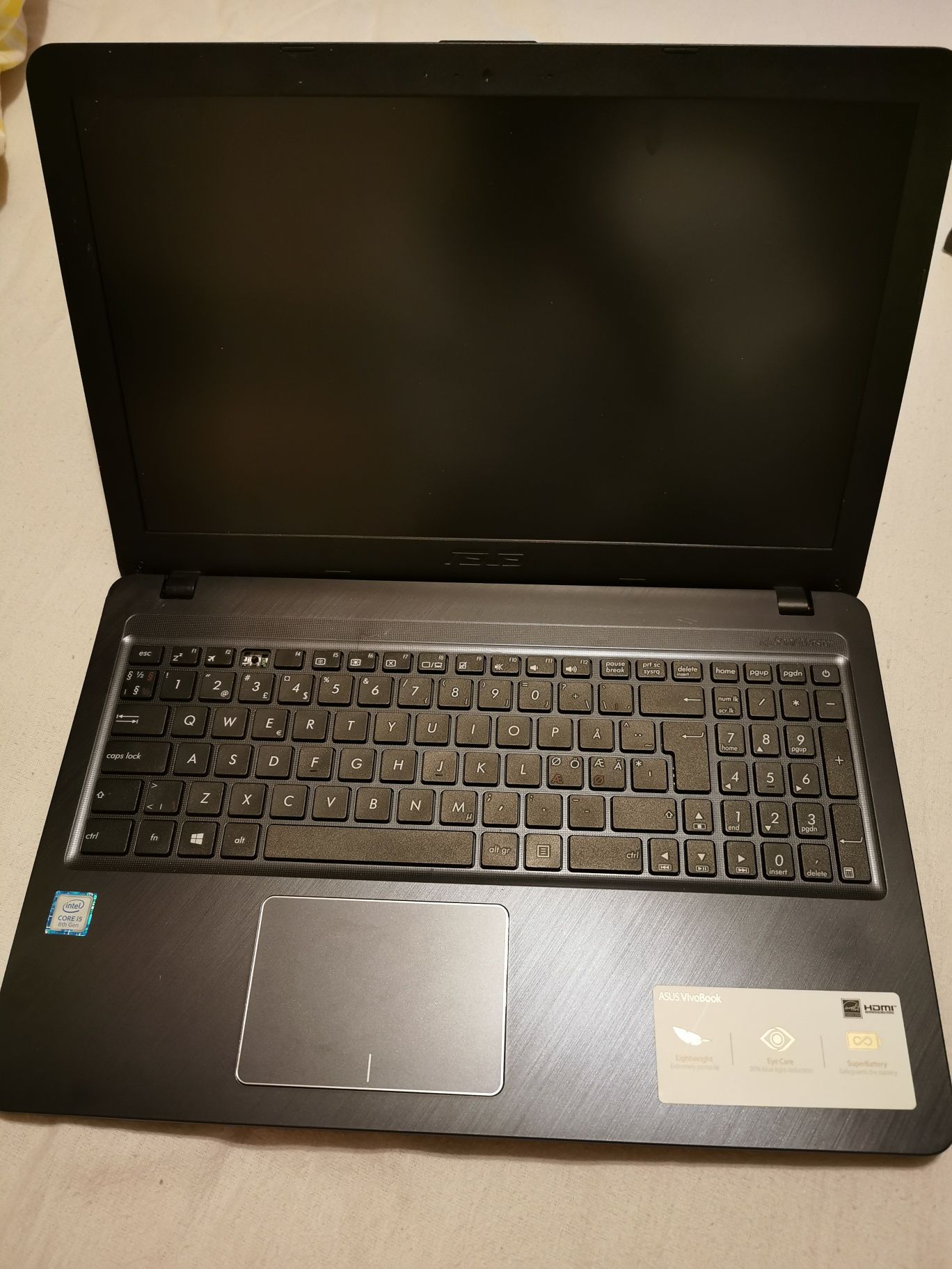 Dezmembrez Asus Vivobook 15 - X540UAR