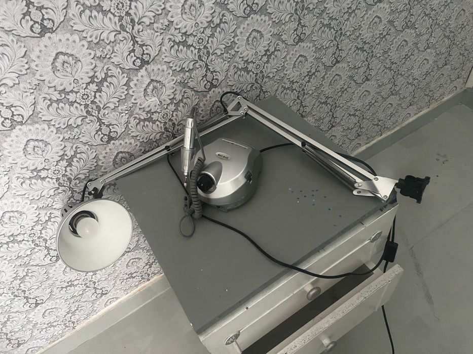 Freza manichiura cu lampa