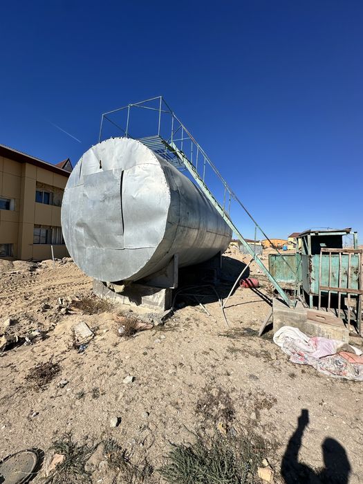 Продаю ёмкость для питьевой воды. Ёмкасть почти новая, использывалась