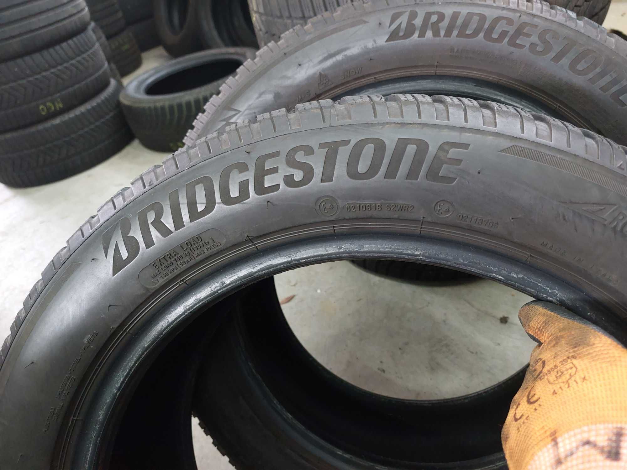 4бр зимни гуми Bridgestone 215 55 17 dot2520