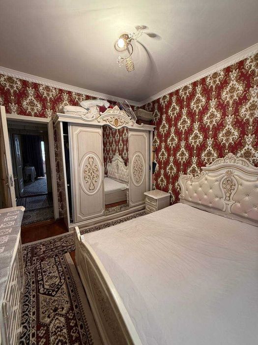 Продаю СВОЮ квартиру 3-х комнт можно сдел на 4-х. 89кв на Мирабадский