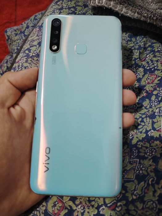 Vivo Y19 128GB, Tecno Spark 8C 64GB, Tecno Spark 7 32GB sotiladi