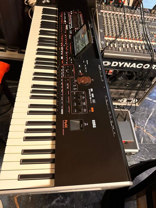Vând korg pa4x orga personala