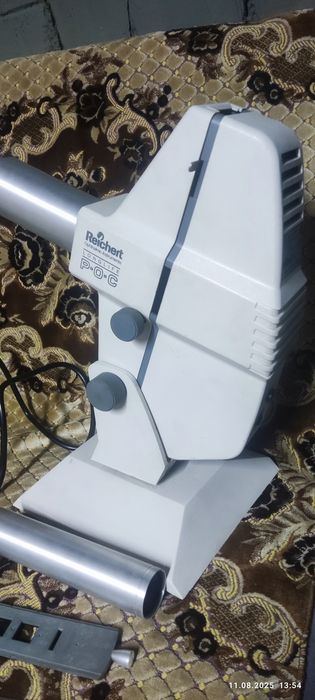 Проэктор для проверки зрения и ухода за глазами  Reichert LongLife Pro