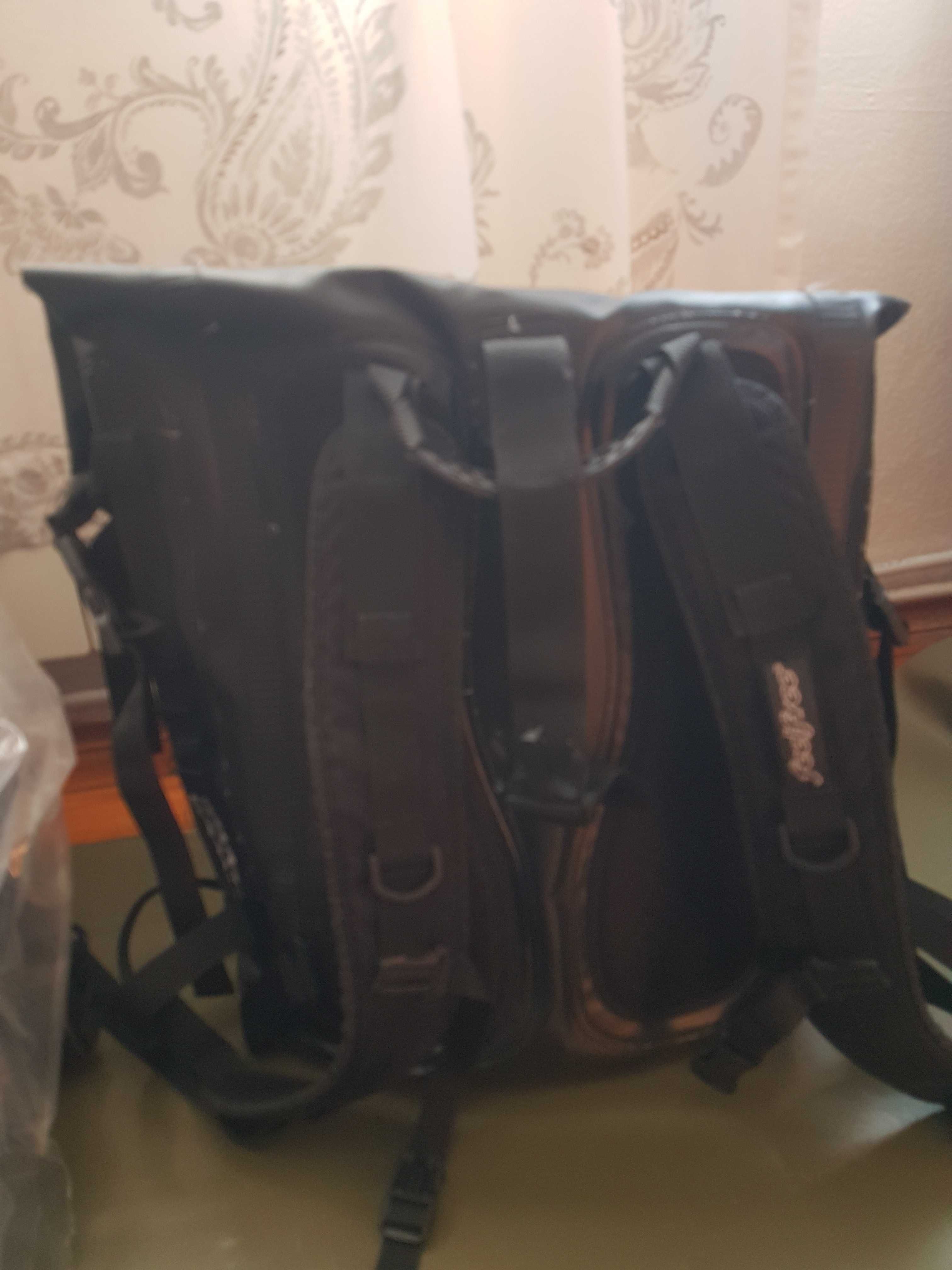 Непромокаемa чанта раница FeelFree Roadster 25L