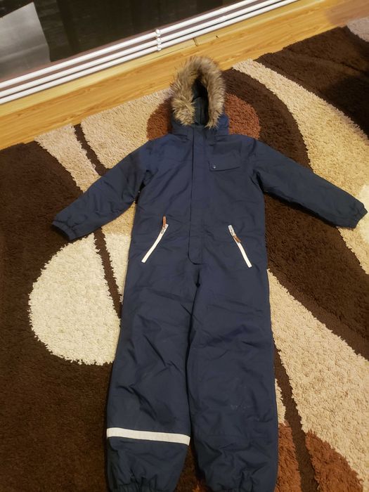 Combinezon H M marimea 140 in stare buna