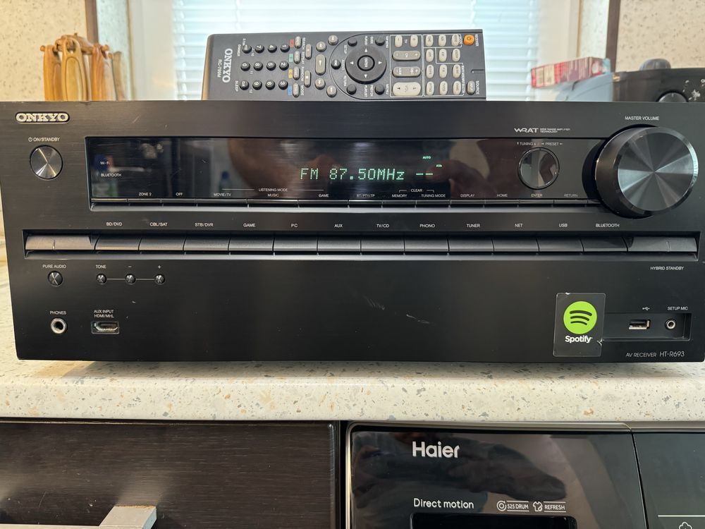 Onkyo HT-R693 Bluetooth Wi Fi Качествен ресивър