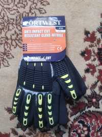 Противоударные перчатки фирмы Portwest