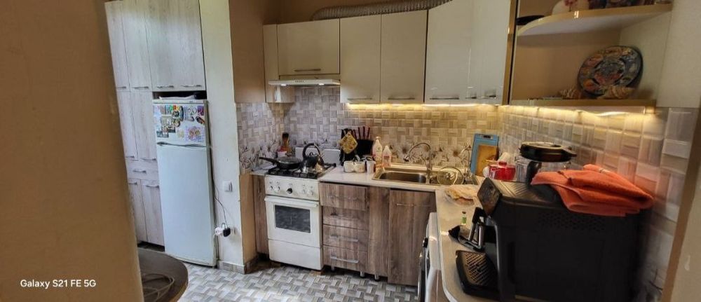 Продаю квартиру 3Х комнатную.