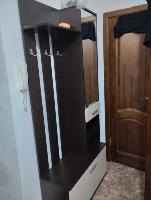 продам шкафчик для прихожей