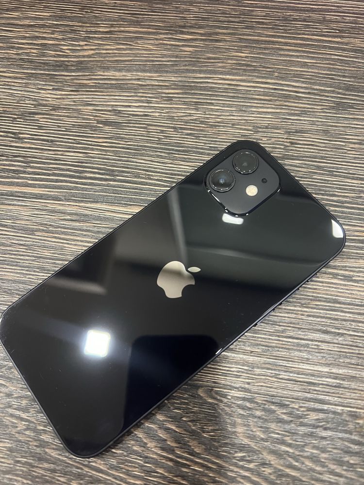 iPhone 12 отлично състояние