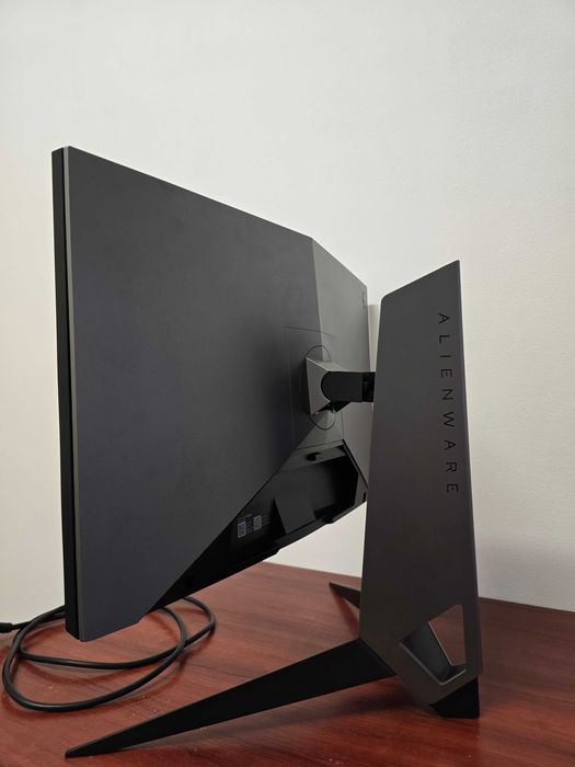 Monitor Alienware 240hz